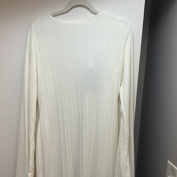 Plus Size Ruched Front Flare Sleeve Midi Dress